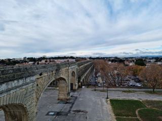 Aqueduc Saint-Clément : balade le long des Arceaux